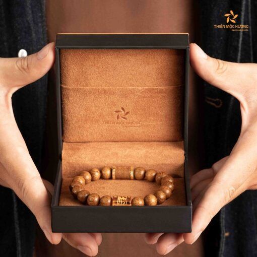 Vòng tay Trầm Hương Lá Bùa Tây Tạng